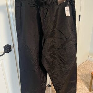 GAP Black Joggers with Relaxed Fit and Lightweight Fabric